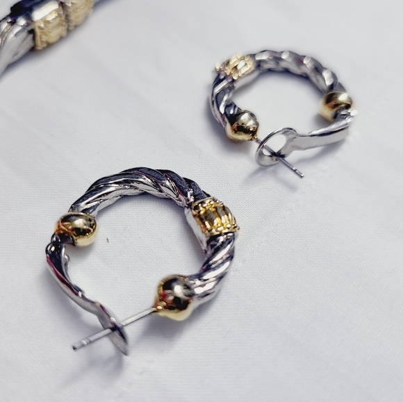 Two tone cuff necklace and earing set - Picture 5 of 8